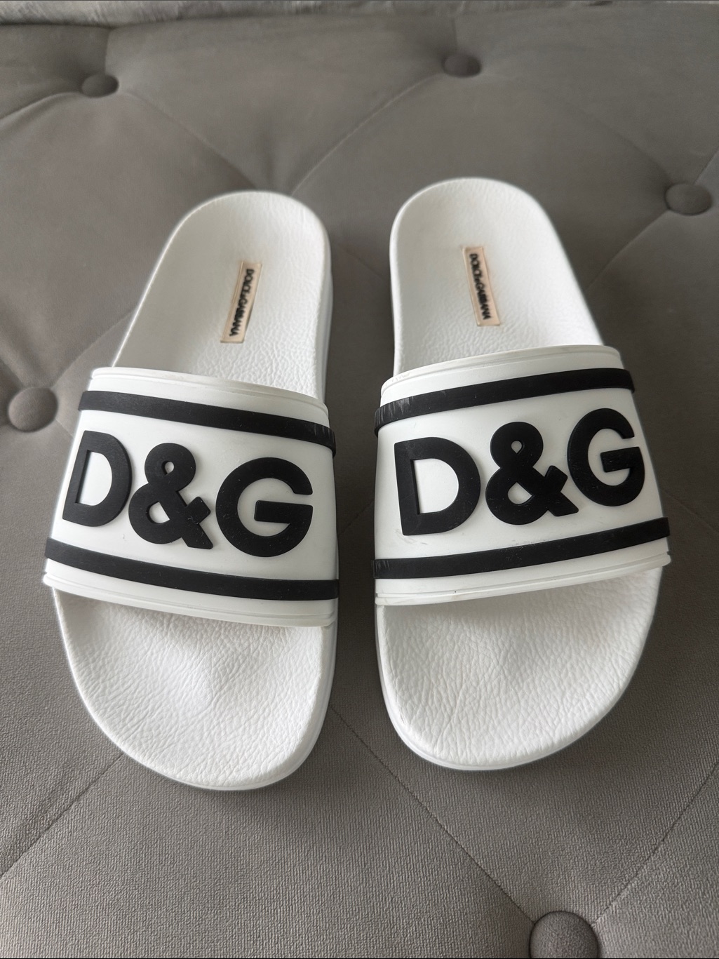 Dolce & Gabbana White And Black D&G Logo Slide Sandals - Size 39 Eu 8.5 Us